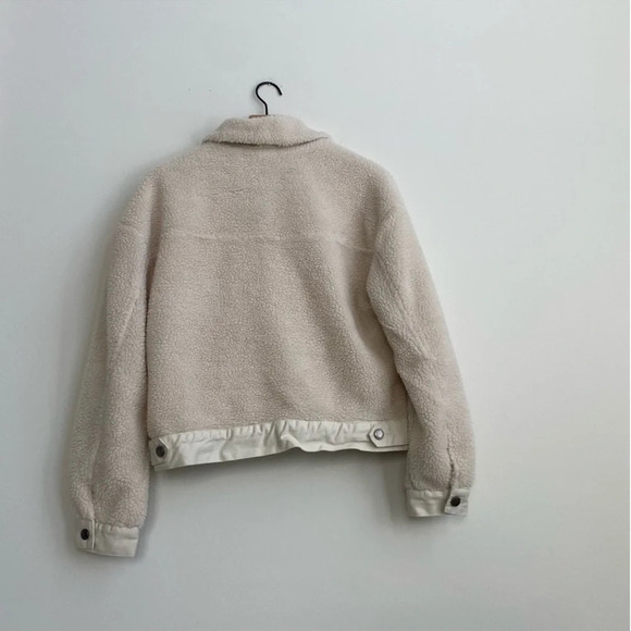 NWT Womens Stoosh Denim Faux Fur Sherpa Trucker Jacket
Cream shearling small - Picture 12 of 12